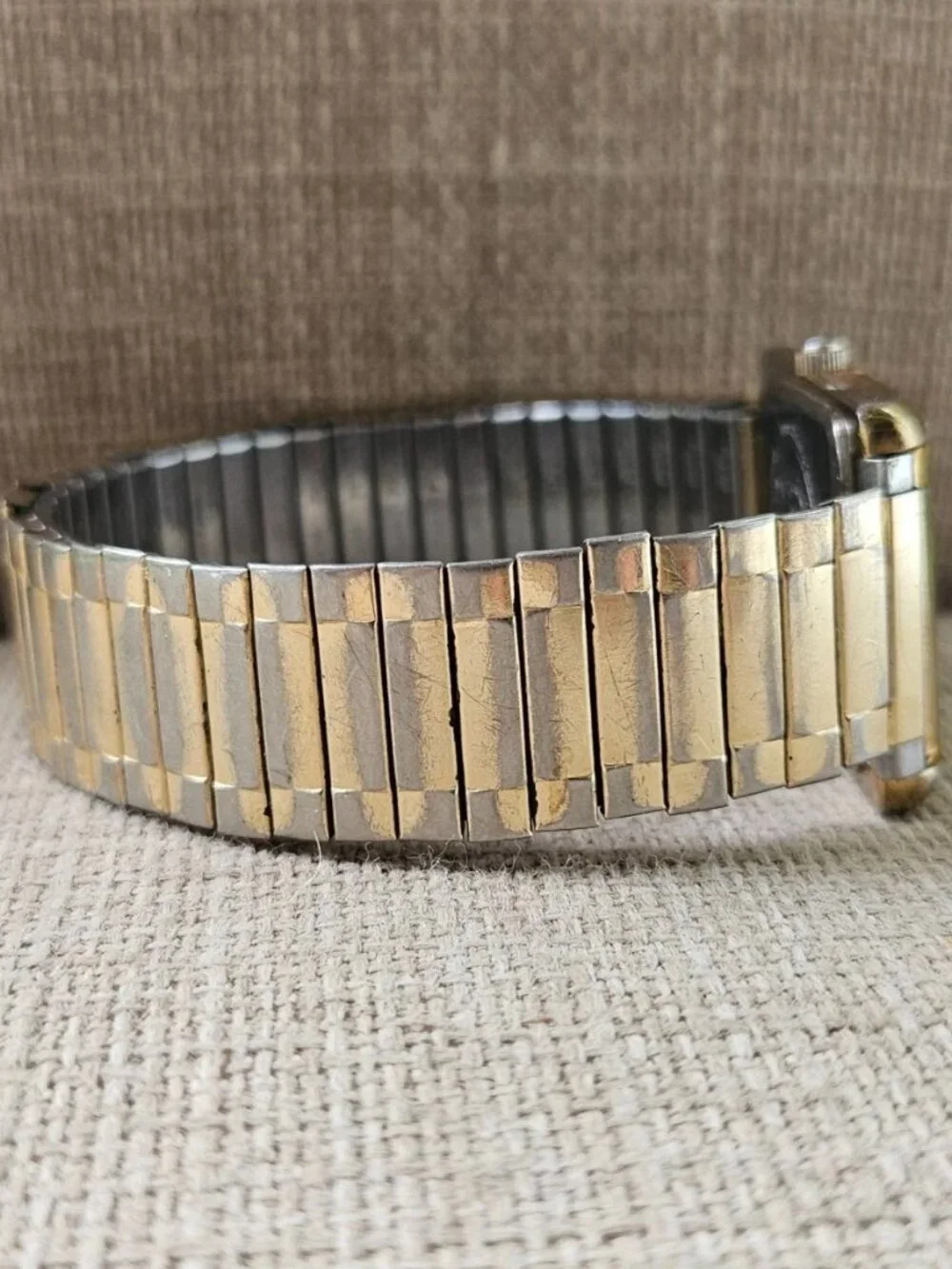 Vintage Berenger Men Wristwatch Gold Tone Metal Band Analog Quartz Wrist Watch